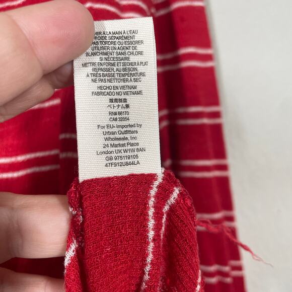 Free People Medium Scoop Neck Tee Red Stripe Linen Blend Frayed Hem Long Sleeves - Picture 11 of 12